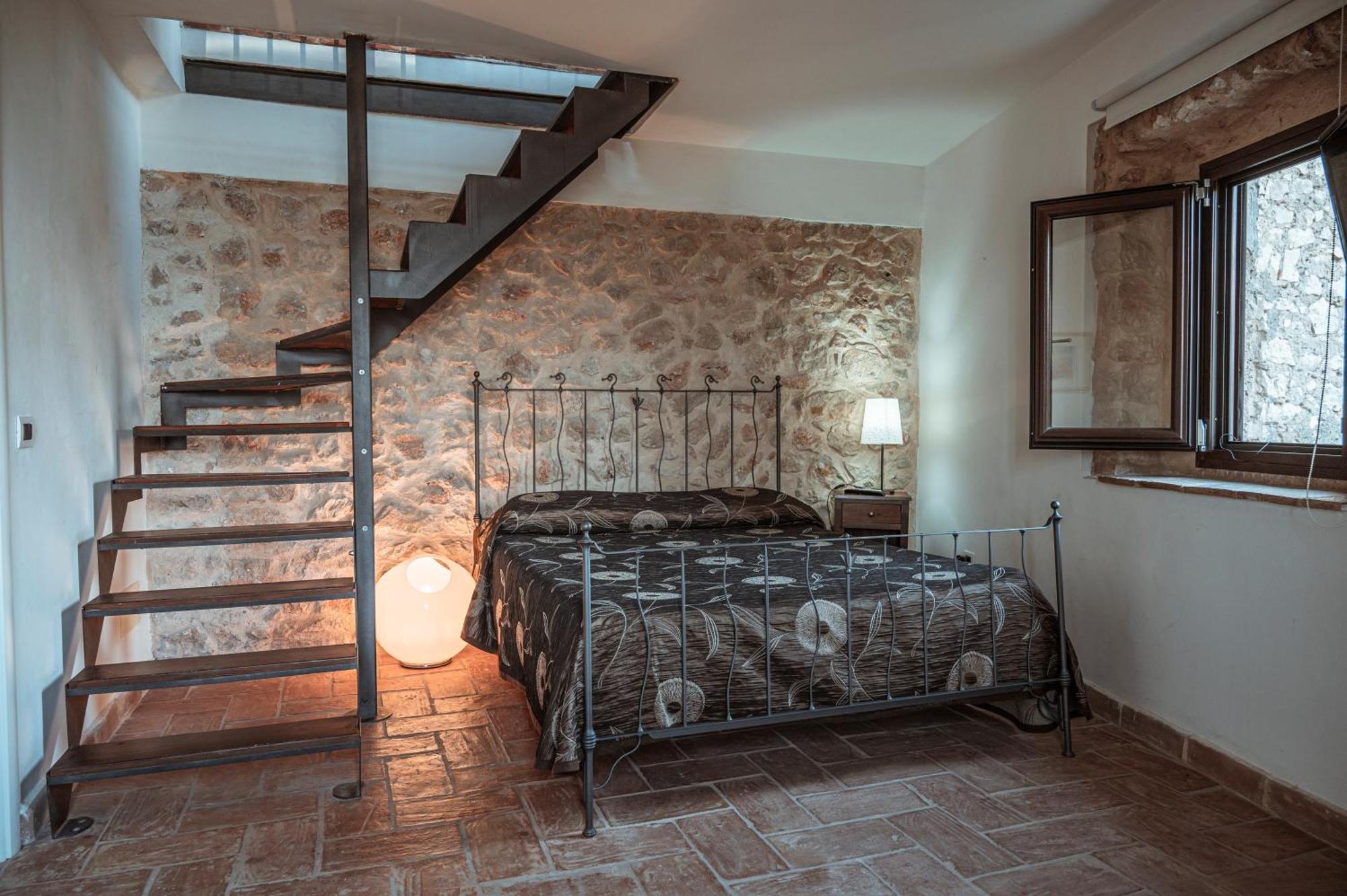 Bed and Breakfast Locanda Persei Prossedi Zewnętrze zdjęcie